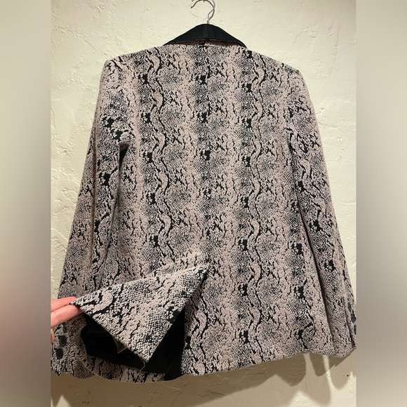 FREE PEOPLE {RARE} Femme Print Snake Blazer - Picture 3 of 10
